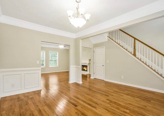 Photo - 2517 Brentford Pl