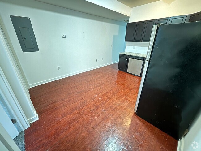 Building Photo - 1544 Willington St Unit 3 Rental