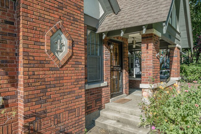 Photo - 1876 Crump Ave