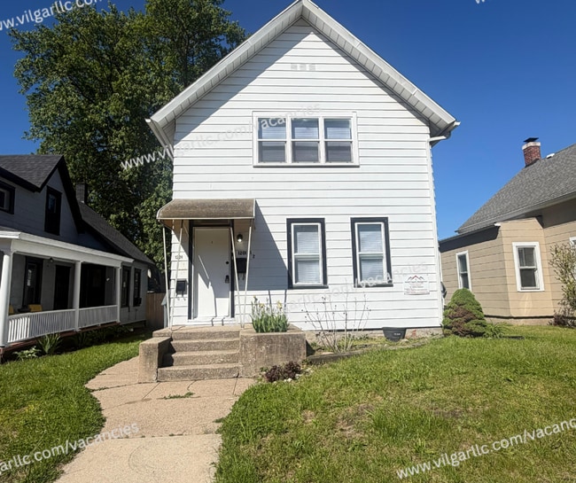 Photo - 1201 Manhattan St