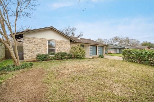 Photo - 2515 Berkett Dr