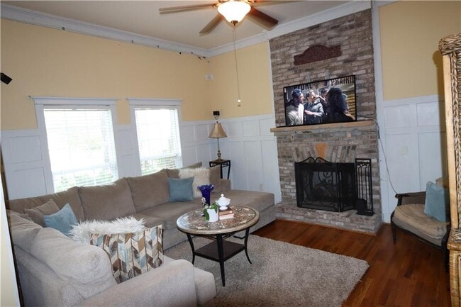 Photo - 1449 McPherson Ave SE