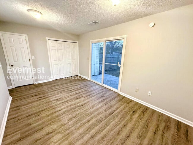 Photo - 5406 Notting Hill Rd