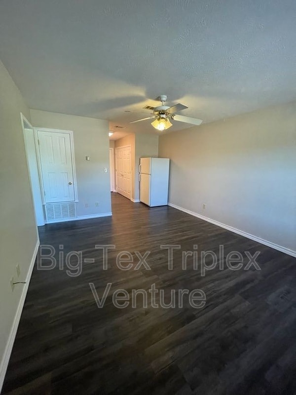 Photo - 269 N Pecan St