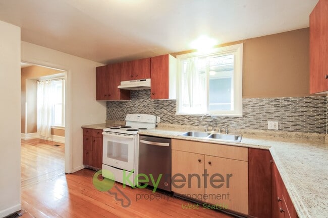 Photo - Spacious and Stylish 3 Bedroom in Prime Location