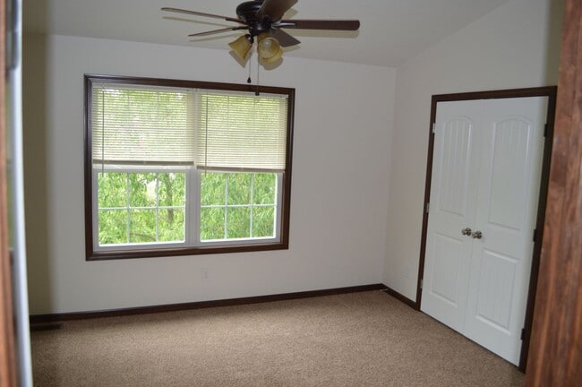 Photo - 585 Birch Hill Dr