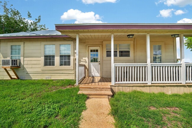 Building Photo - 3021 Co Rd 467