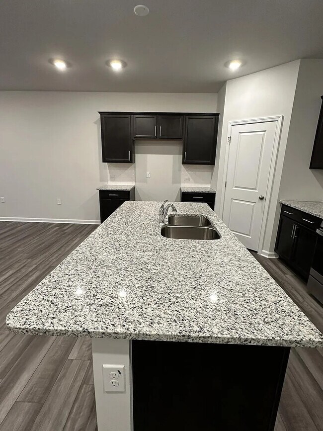 Photo - Room in Townhome on Kasota Ln