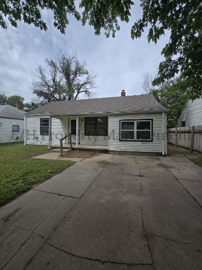 Photo - 129 S Mt Carmel St House