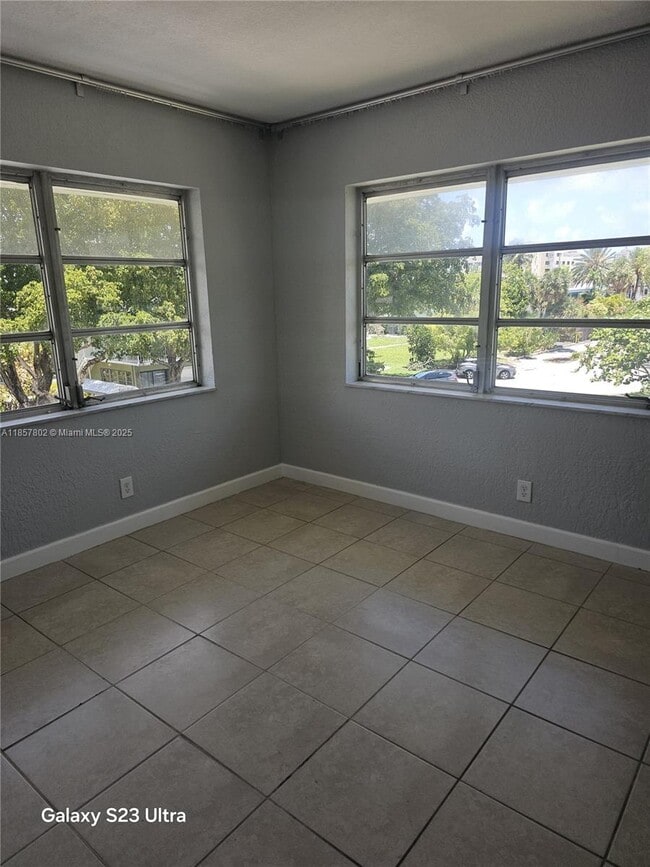 Photo - 1900 NE 8th Ct Unit 308