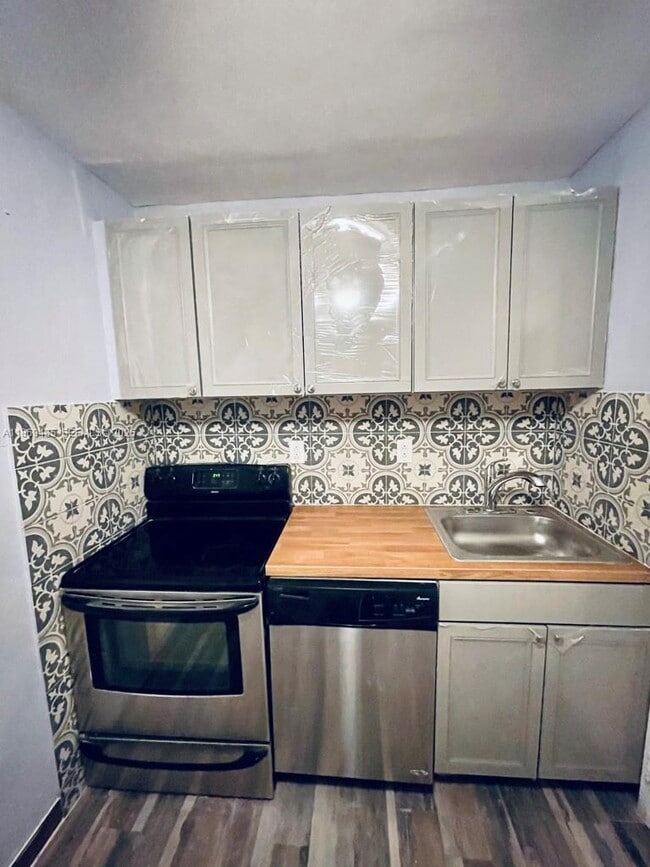 Photo - 23 SE 12th St Unit 22