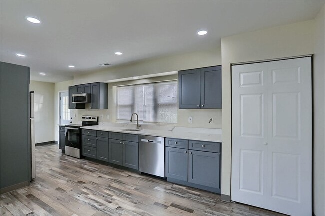 Photo - 102 Kathleen Dr Unit 2