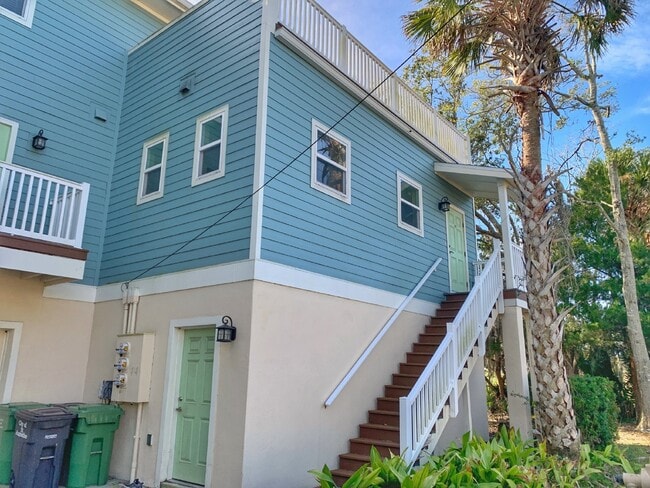 Photo - Coming Soon!! 4BR/4BA, downtown apartment. Walk to Flagler College..