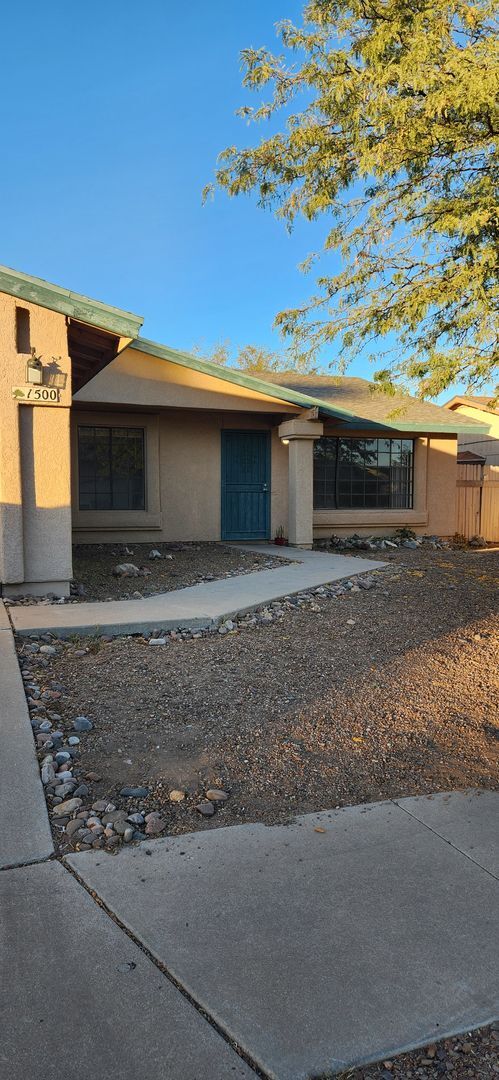 Must See 3 bedroom home! Midvale Park-Cer... - Must See 3 bedroom home!  Midvale Park-Cer...