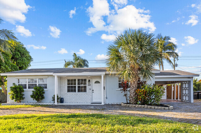 Building Photo - 748 W Jasmine Dr Rental