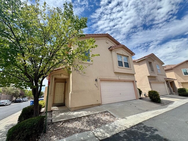 Building Photo - 4361 Altura Vista Ln NE