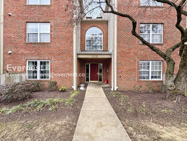 Photo - 619 Admiral Dr Unit 102