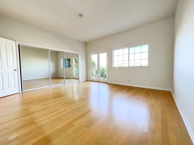 Building Photo - Beautiful 3 Bedroom Home in Redondo Beach