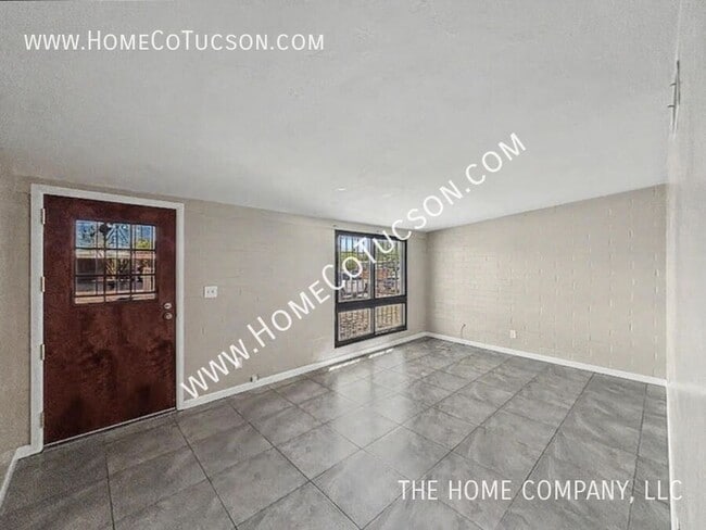 Photo - 410 W Calle Antonia