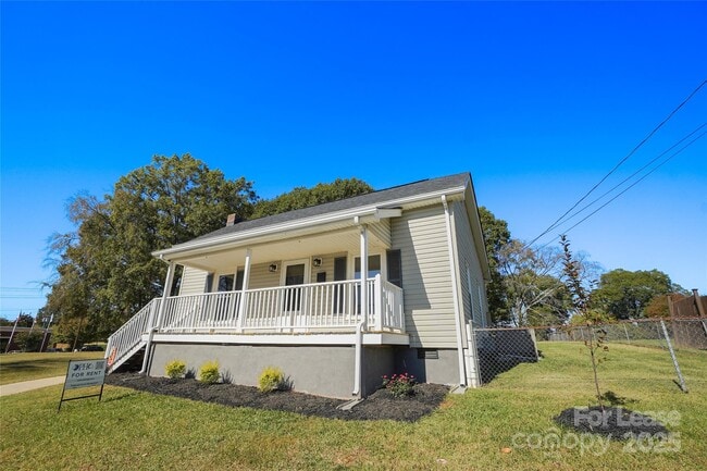 Photo - 107 Ervin St