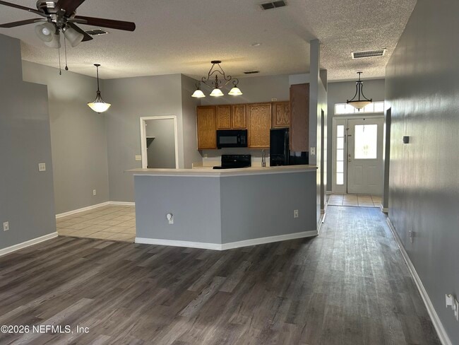 Photo - 1804 Northglen Cir