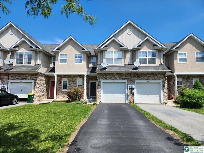 Photo - 278 Maple Ct Townhome