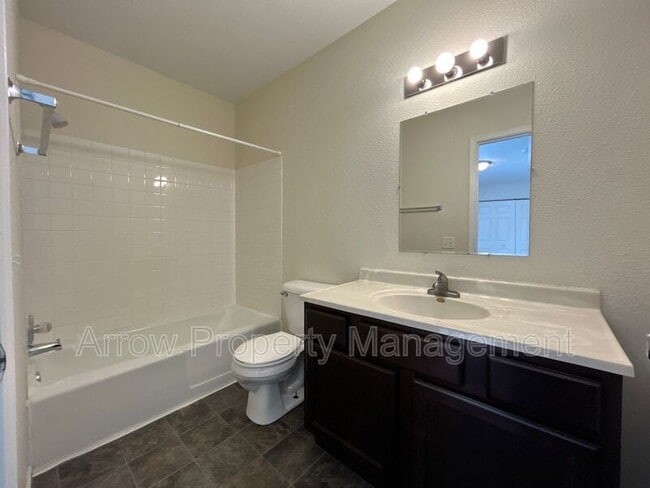 Photo - 1414 Oakland Rd NE