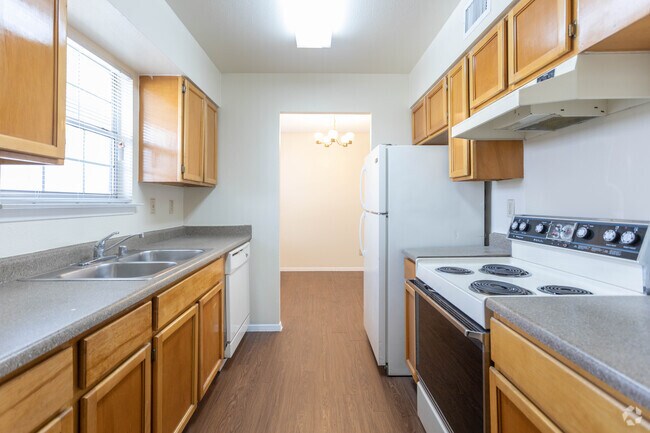 1BR 1BA - 650 SF
