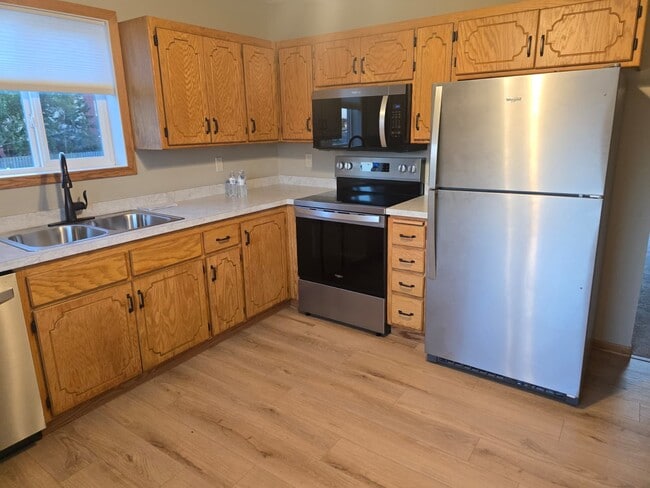 Photo - 13752 Round Lake Blvd NW