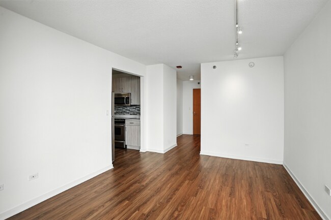 Photo - 548 N Kingsbury St