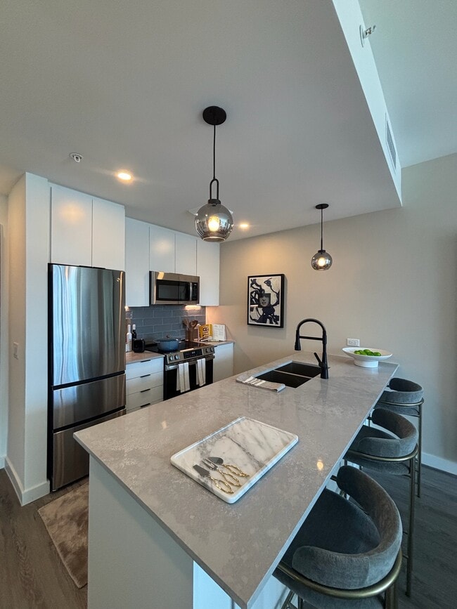 Building Photo - 62 NW 26th St Unit B3C