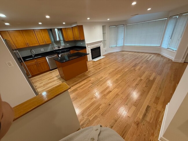 Photo - 5747 N Sheridan Rd Unidad E