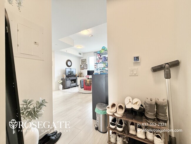Photo - Modern 2-Bedroom Condo with Balcony & Locker – Internet Included – Toronto Unit 1609