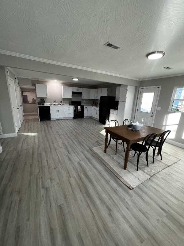 Photo - 1477 E Lindberg St