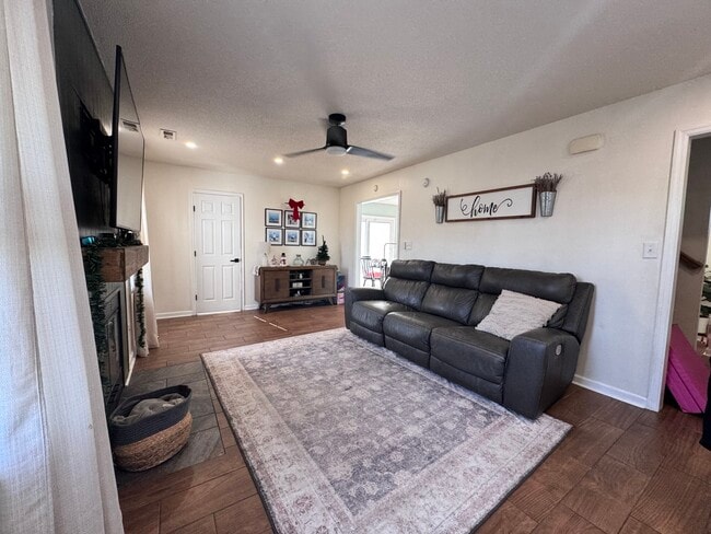 Photo - 101 Spain Dr