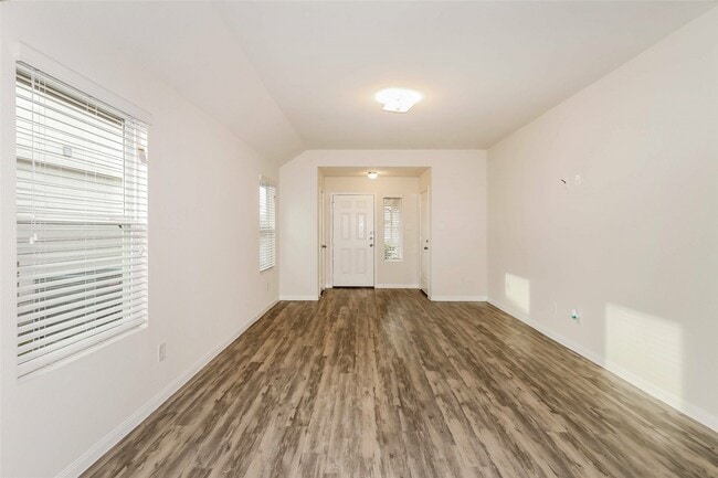 Photo - 18803 Venito Dr