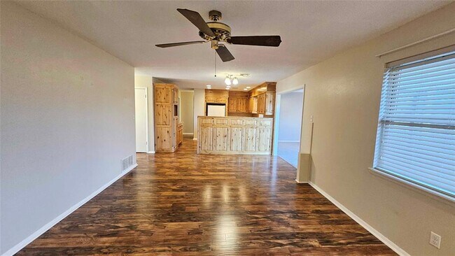 Photo - 1008 W Silver Meadow Dr