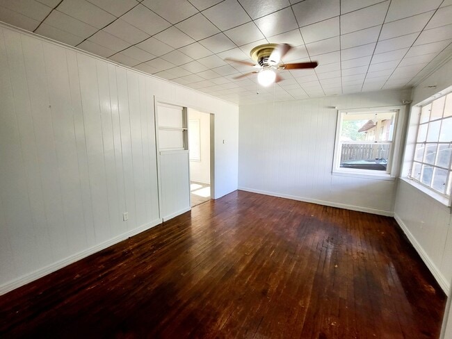 Photo - 127 20th Plz