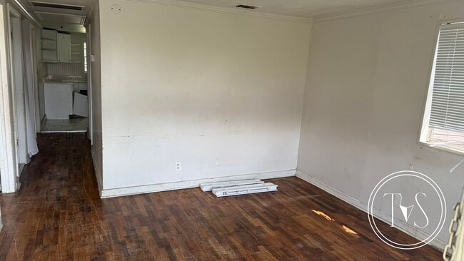 Photo - RATE DROP ALERT (was $1600/month)!