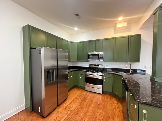 Photo - 5172 S Michigan Ave Unit 2