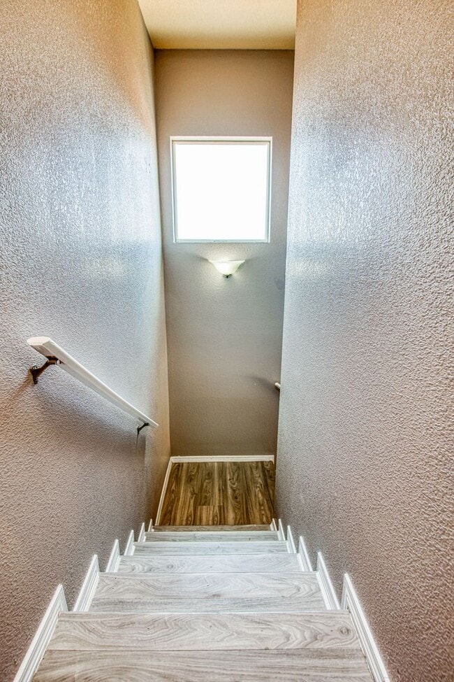 Photo - Beautiful house with 3 beds/2.5 baths near by Fortbliss