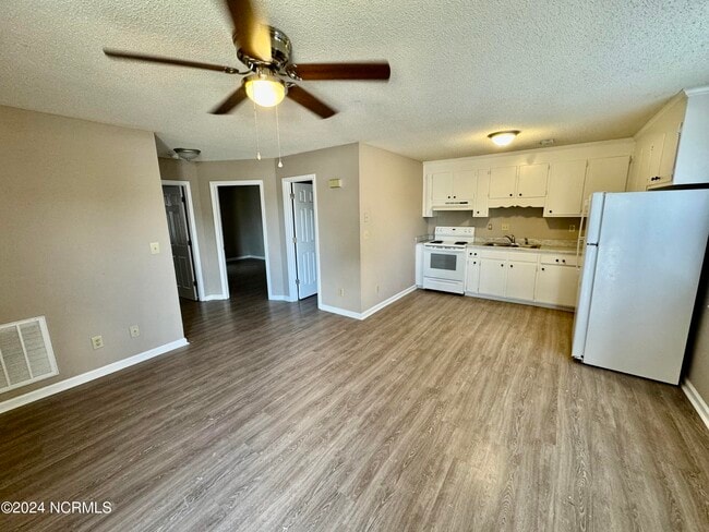 Photo - 3311 Landmark St Unit 6