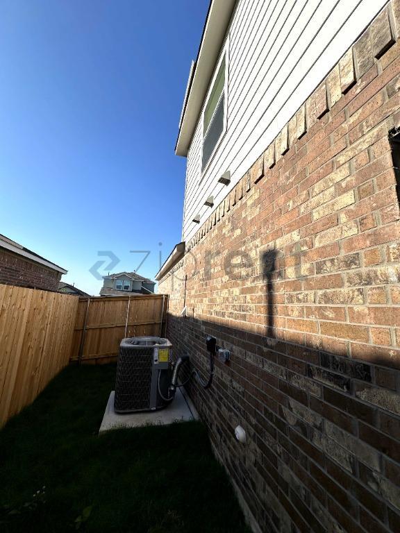 Photo - 303 Milliner Lp