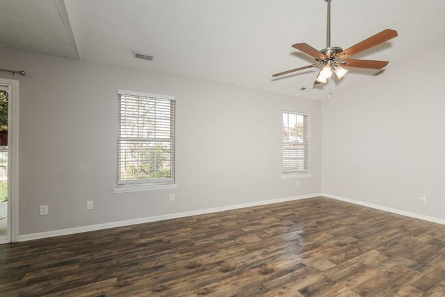 Photo - 38 Morningside Ct