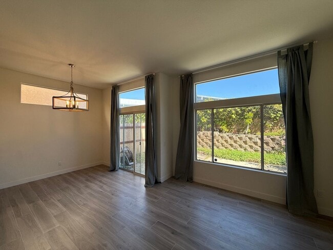 Photo - Amazing 3B/2.5BA House in Mira Mesa for Rent!