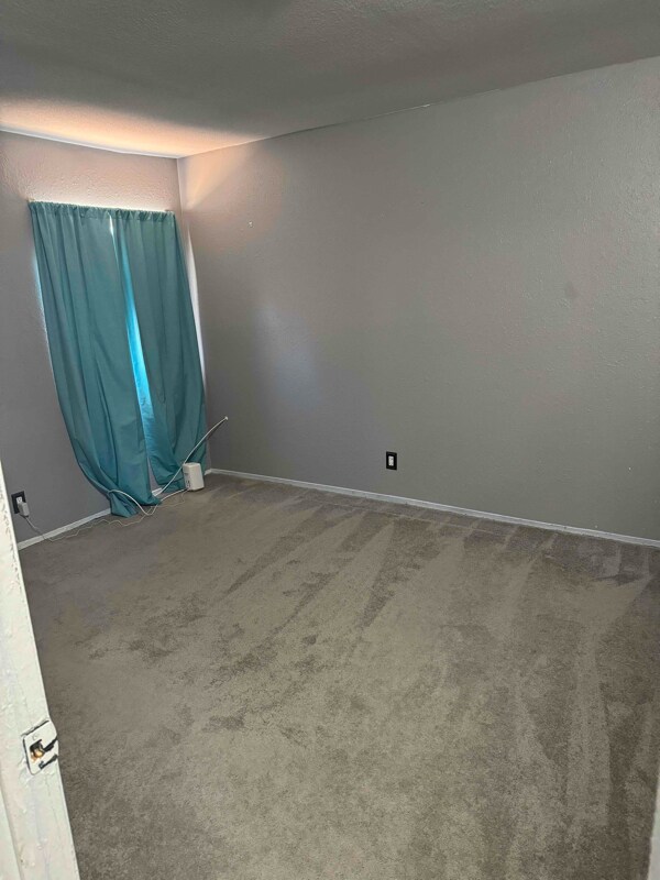 Photo - 580 Chelsea Dr