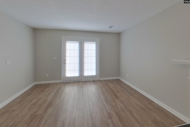 Photo - 163 Brooksong Dr