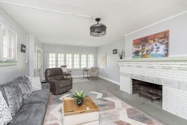 Photo - 4237 Graceland Ave