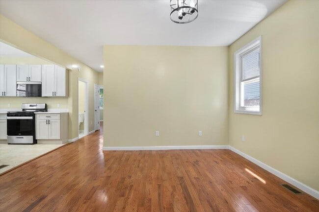 Photo - 118 Lehigh Ave Unit Apt 1