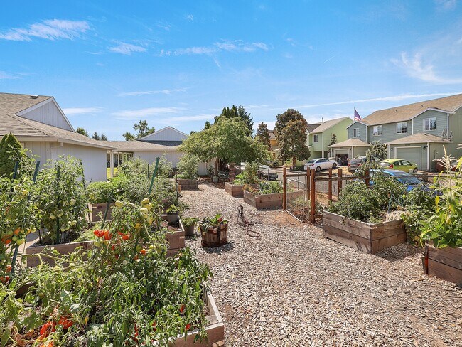 Highland Court Apartments